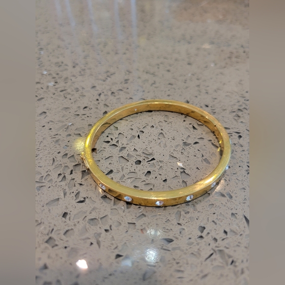 Like New Kate Spade Gold Bracelet, Set In Stone Hinged Bangle - Picture 1 of 4